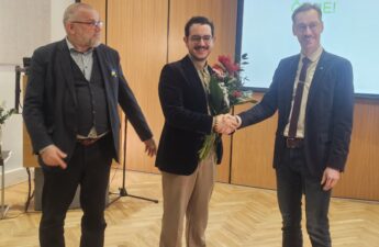 Eduardo Torres Jaan Kaplinski nimelise uurijastiendiumi üleandmisel 13.02.2026 Eesti Kirjandusmuuseumis. Foto: Marin Laak